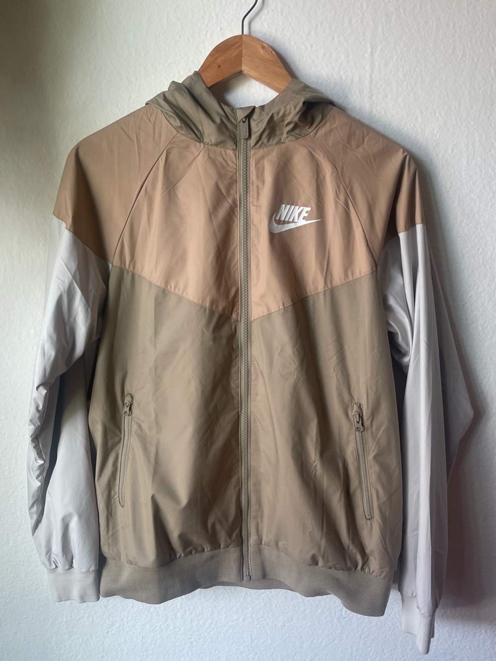nike windrunner jacket youth xl